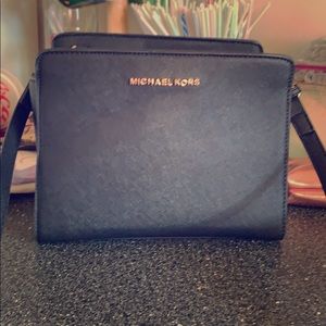 Michael Kors crossbody (SOLD)